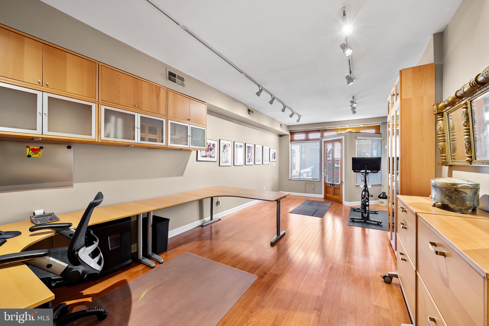 1637 East Baltimore Street Baltimore, MD 21231 - Photo 4 of 39 a living room with patio furniture