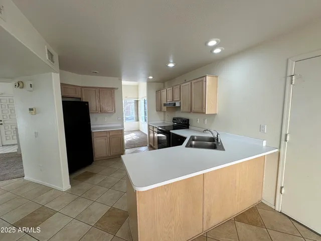 $1,895 | 3754 East Ironwood Drive, Phoenix, AZ 85044
