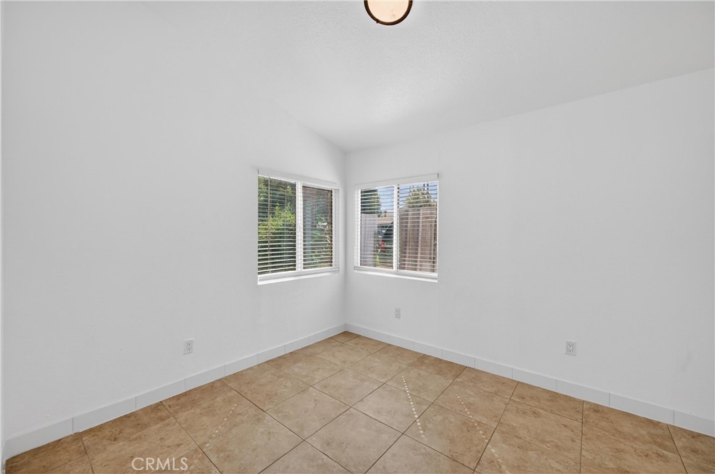 475 Transit Avenue Riverside, CA 92507 - Photo 25 of 34