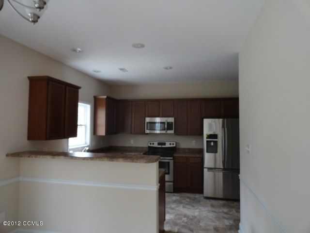 208 Sand Run Road Havelock, NC 28532 - Photo 5 of 6 Kitchen bar