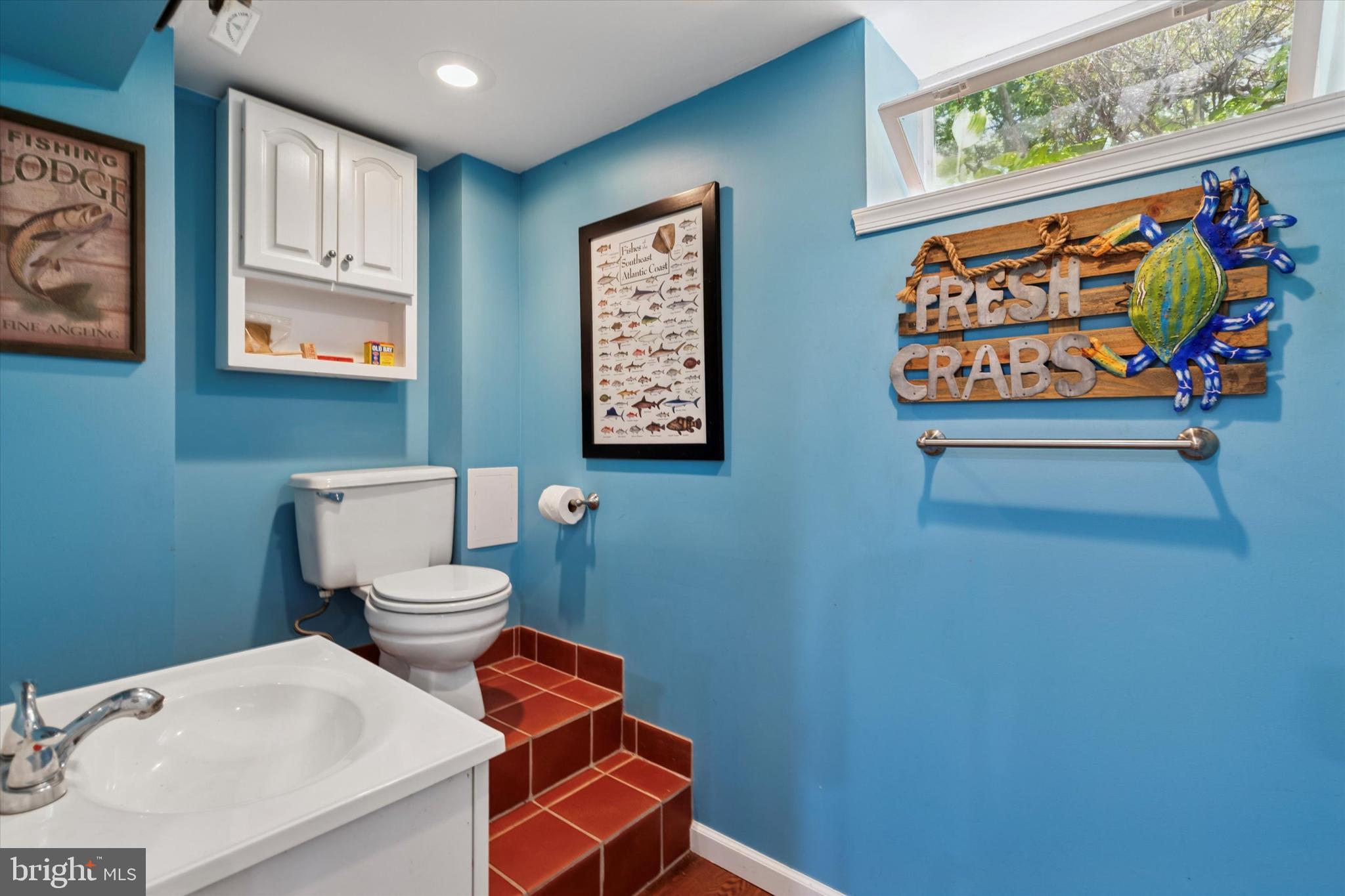 510 Concord Road Broomall, PA 19008 - Photo 28 of 35 a bathroom with a toilet and a shower