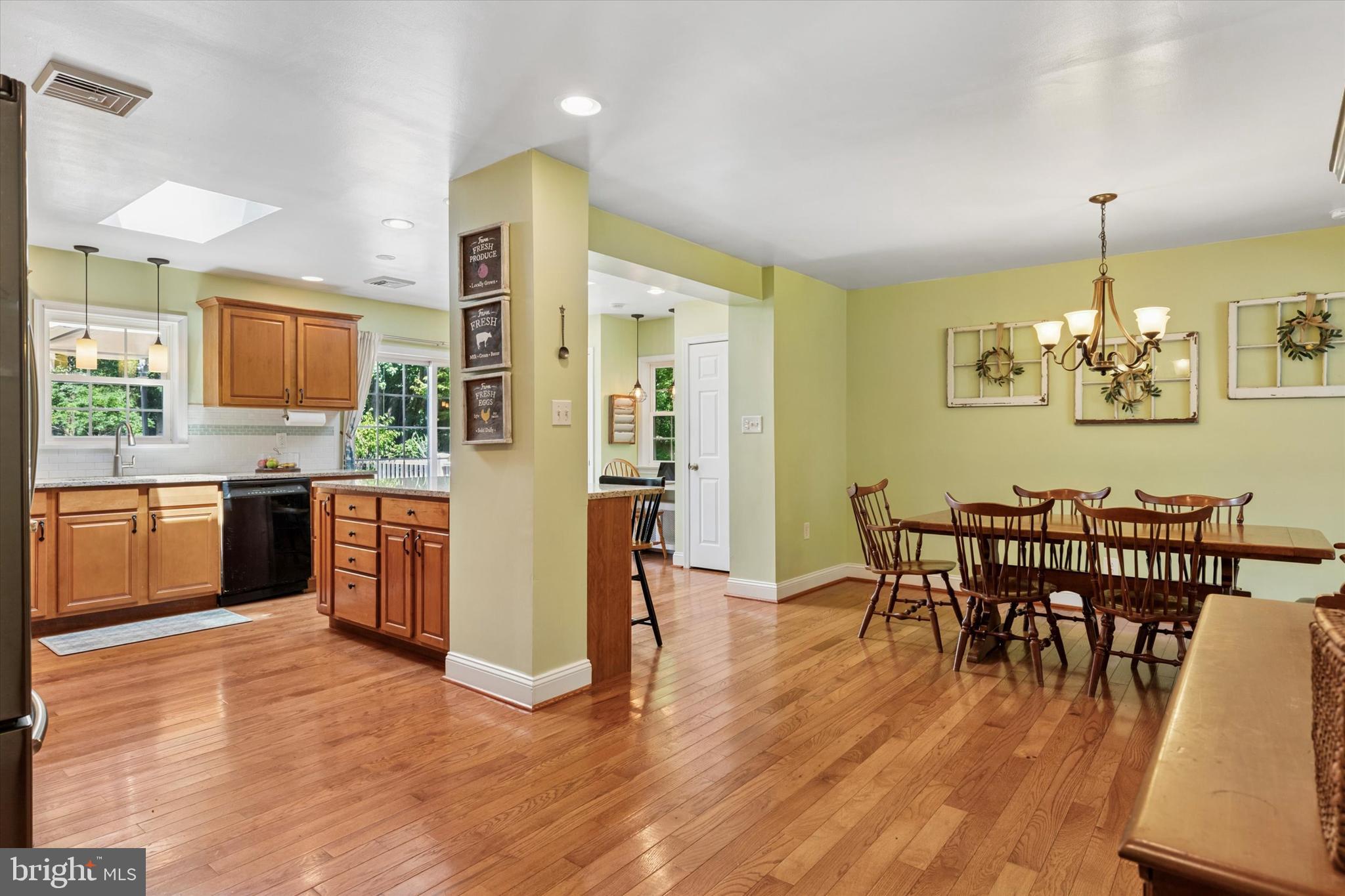 510 Concord Road Broomall, PA 19008 - Photo 7 of 35 a view of a dining room with furniture and wooden floor