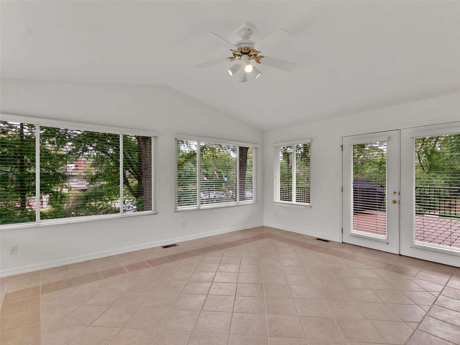 864 Renderer Drive Warson Woods, MO 63122 - Photo 13 of 24