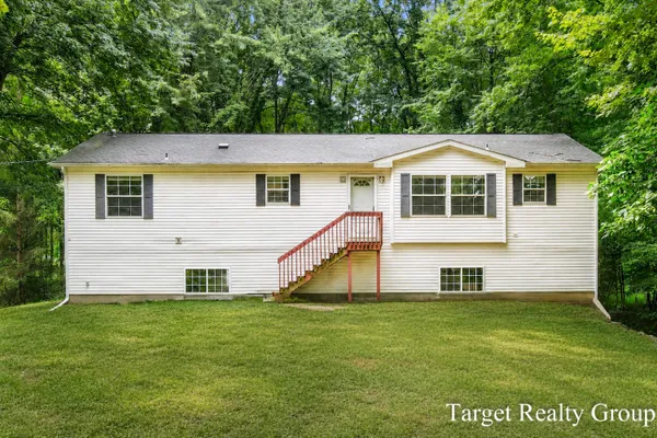 $279,900 | 2568 Hoover Street, Casnovia, MI 49318
