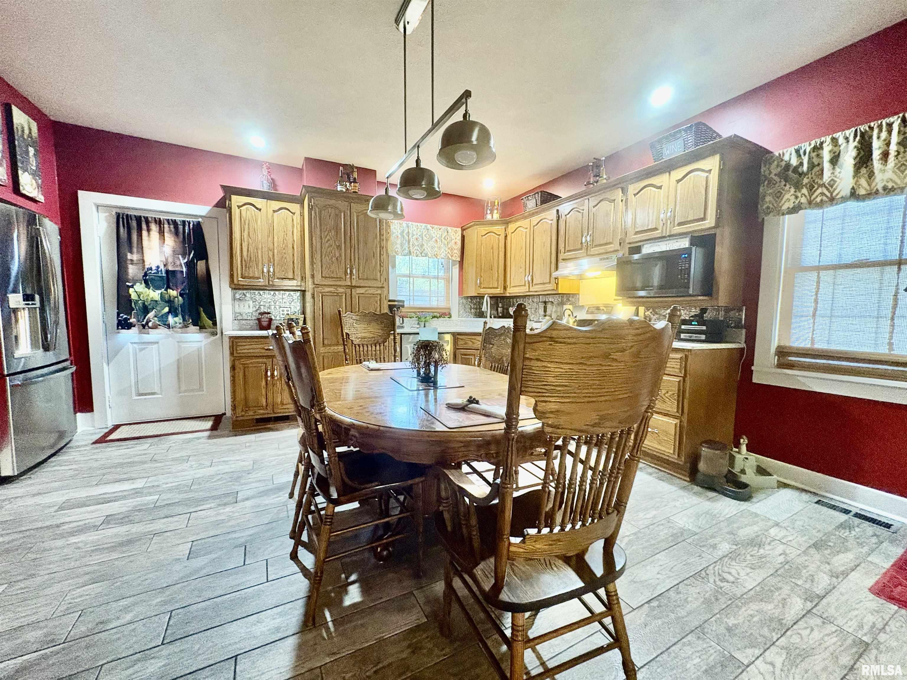 697 East State Street Jacksonville, IL 62650 - Photo 24 of 65