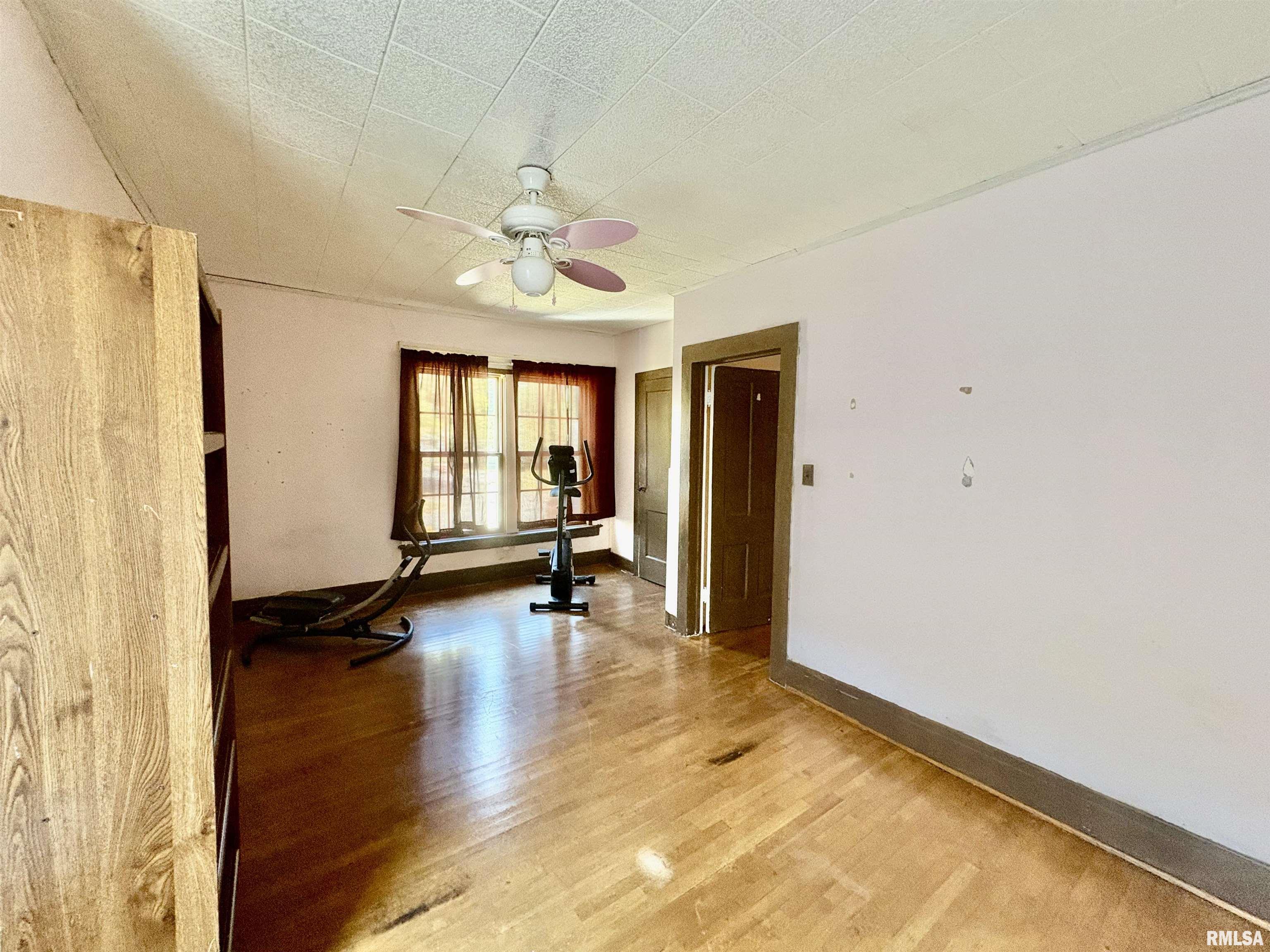 697 East State Street Jacksonville, IL 62650 - Photo 38 of 65