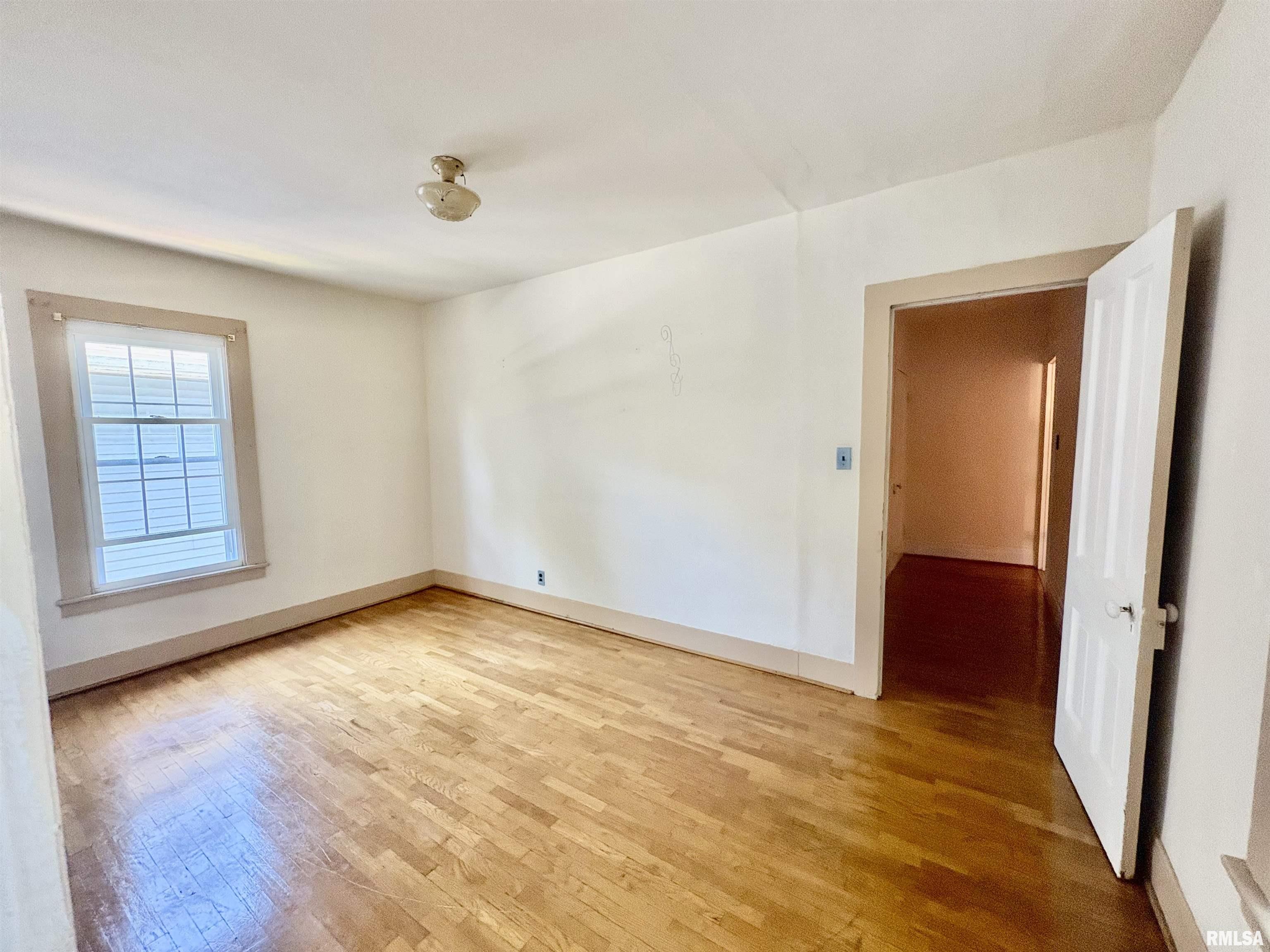 697 East State Street Jacksonville, IL 62650 - Photo 39 of 65