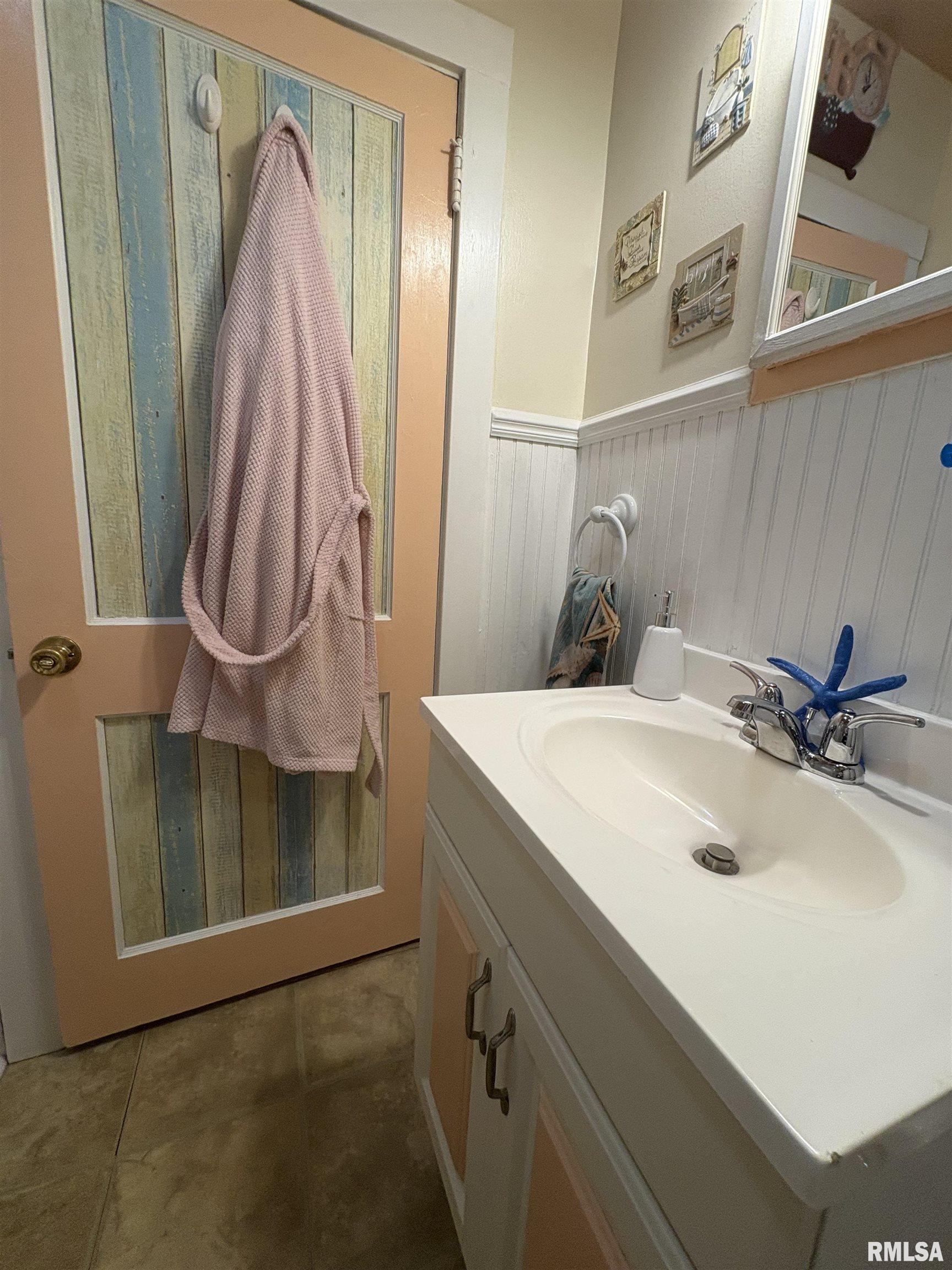 697 East State Street Jacksonville, IL 62650 - Photo 47 of 65