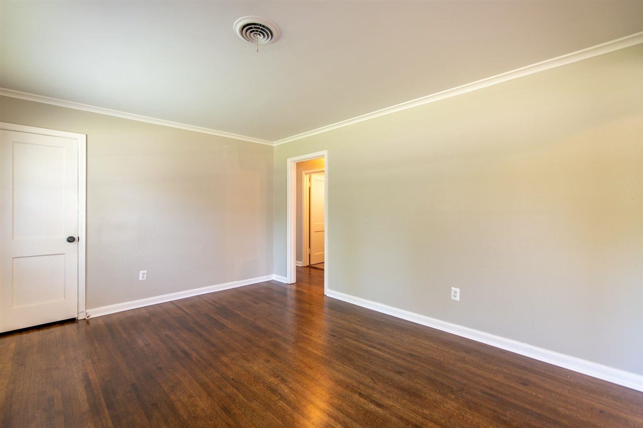 1445 Dearing Road Memphis, TN 38117 - Photo 14 of 23