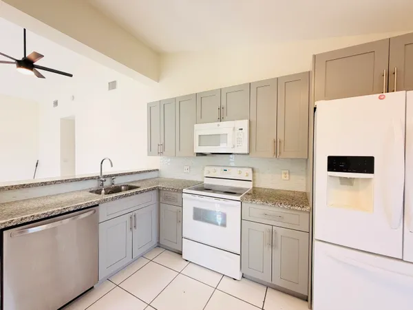 $2,600 | 9856 Watermill Circle, Unit H, Boynton Beach, FL 33437