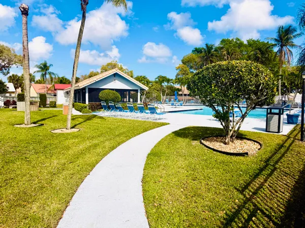 $2,600 | 9856 Watermill Circle, Unit H, Boynton Beach, FL 33437