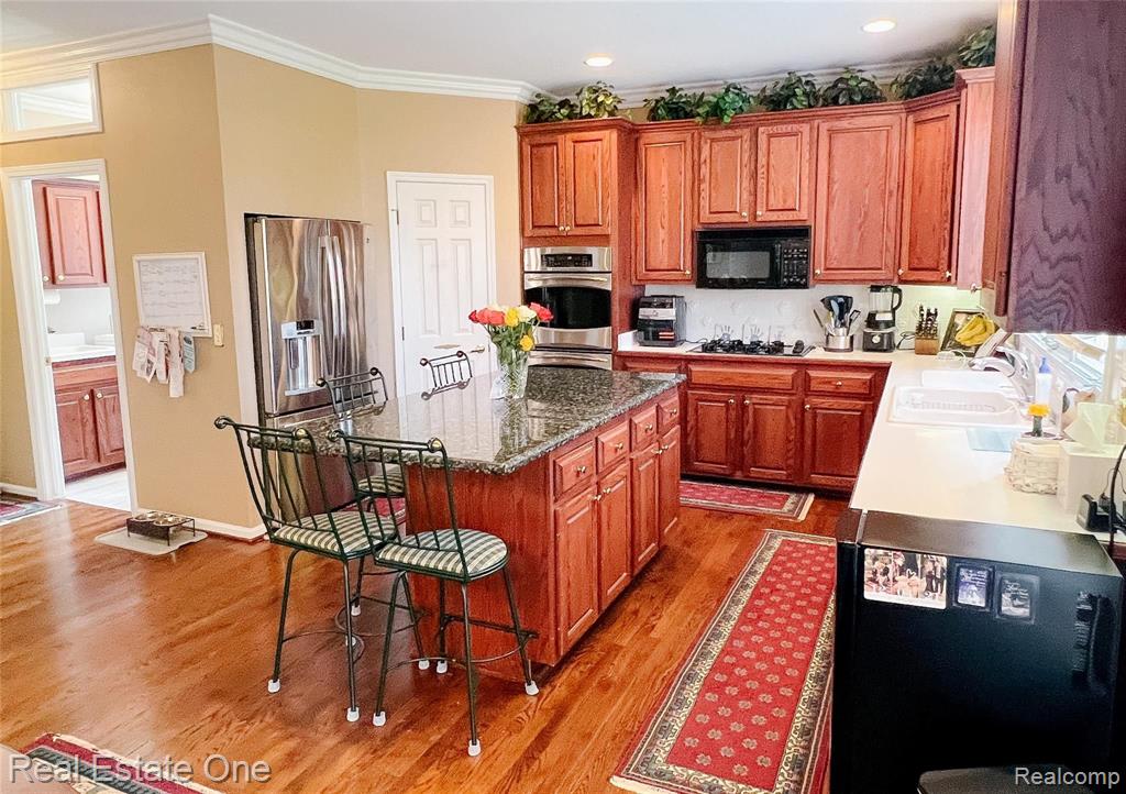 2014 Mapleridge Road Rochester Hills, MI 48309 - Photo 14 of 53