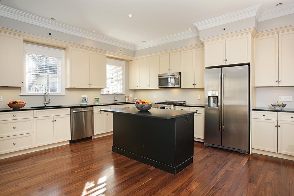 32 Abbottsford Road Brookline, MA 02446 - Photo 5 of 13