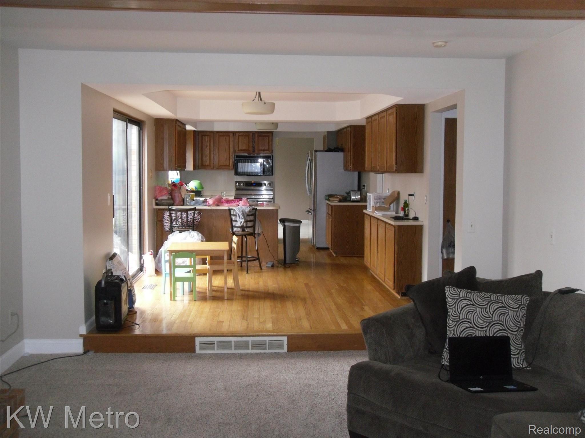 2014 Oak Leaf Court North Rochester, MI 48309 - Photo 20 of 33 SDC14010.JPG