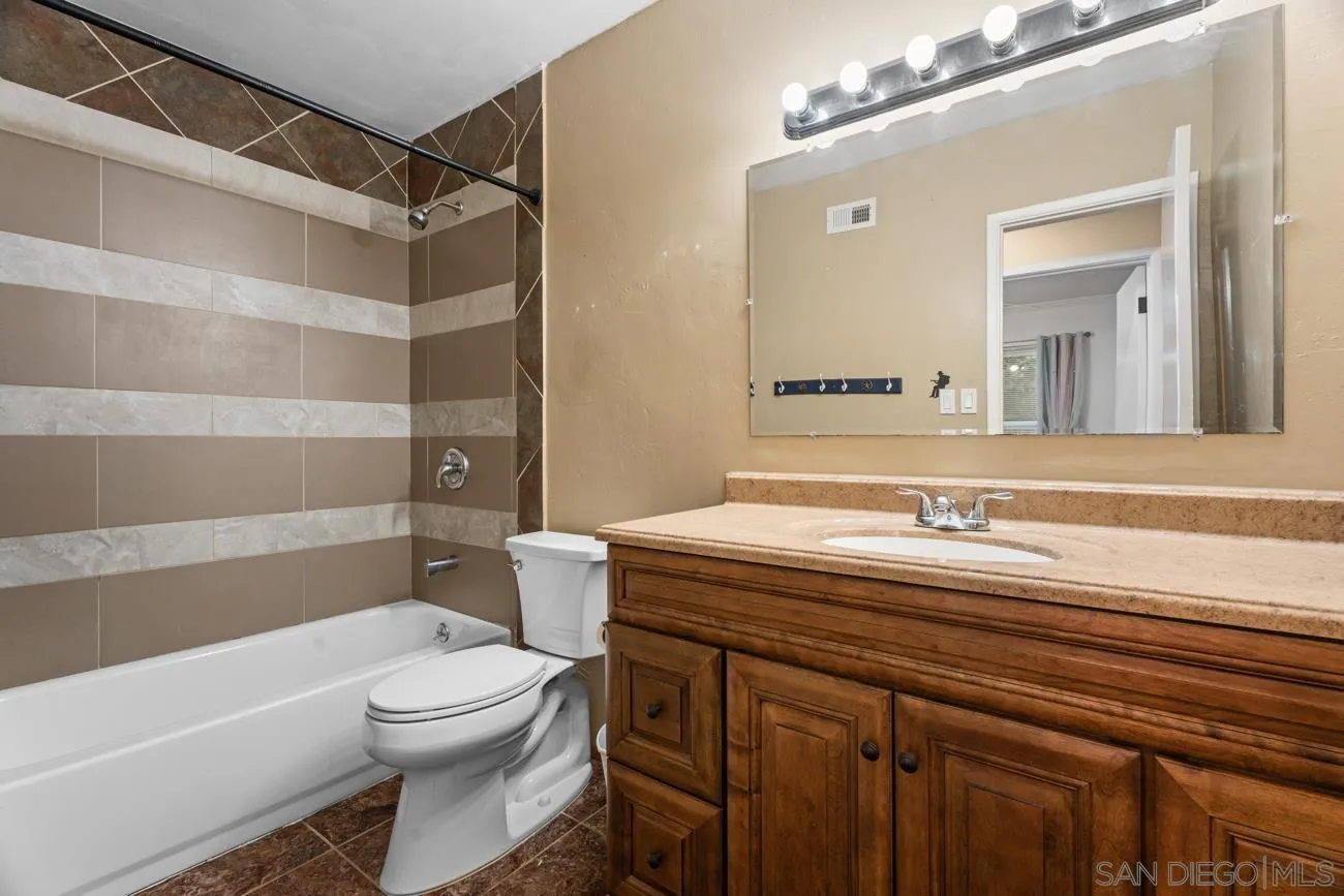 10025 Tamil Road Lakeside, CA 92040 - Photo 23 of 44