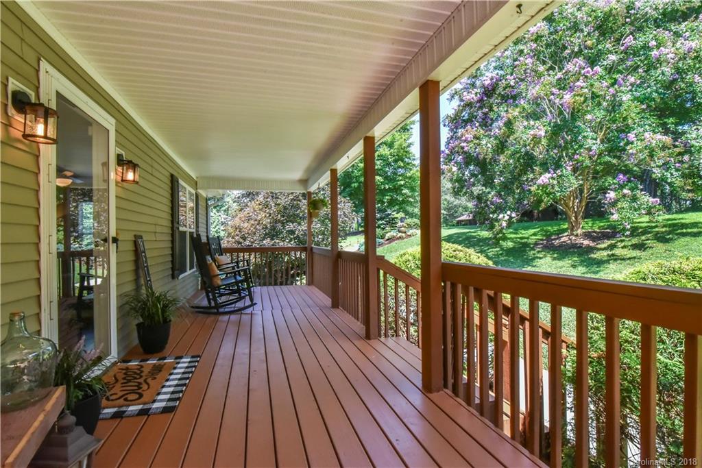 90 Hampton Road Leicester, NC 28748 - Photo 2 of 35