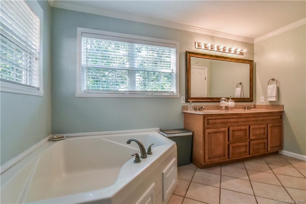 90 Hampton Road Leicester, NC 28748 - Photo 16 of 35