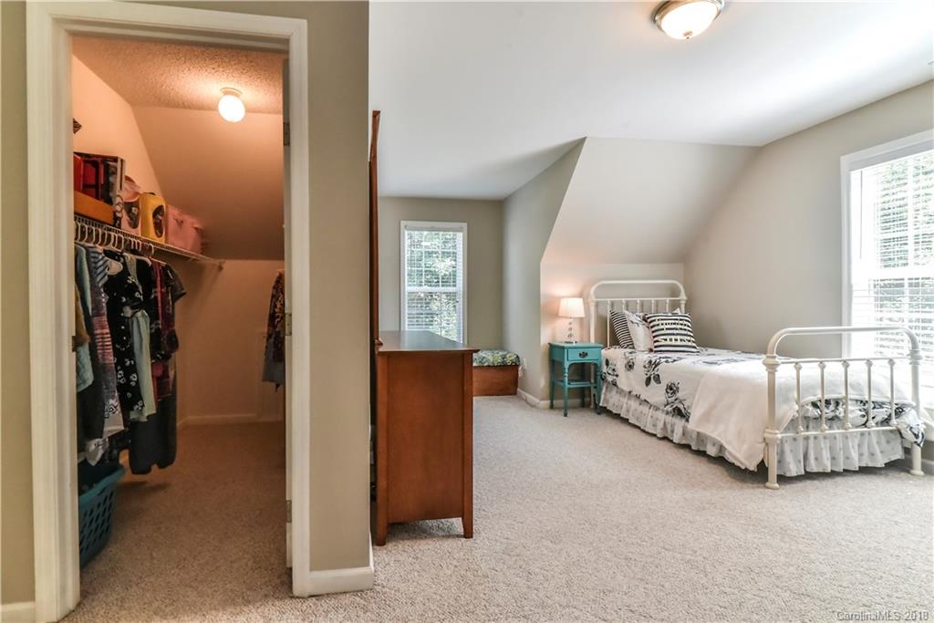 90 Hampton Road Leicester, NC 28748 - Photo 22 of 35