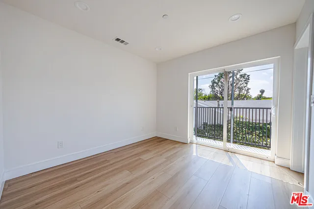 $4,757 | 2057 1/2 South Garth Avenue, Los Angeles, CA 90034