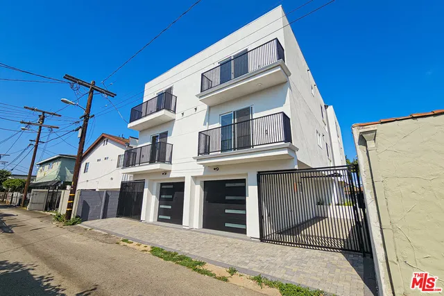$4,757 | 2057 1/2 South Garth Avenue, Los Angeles, CA 90034