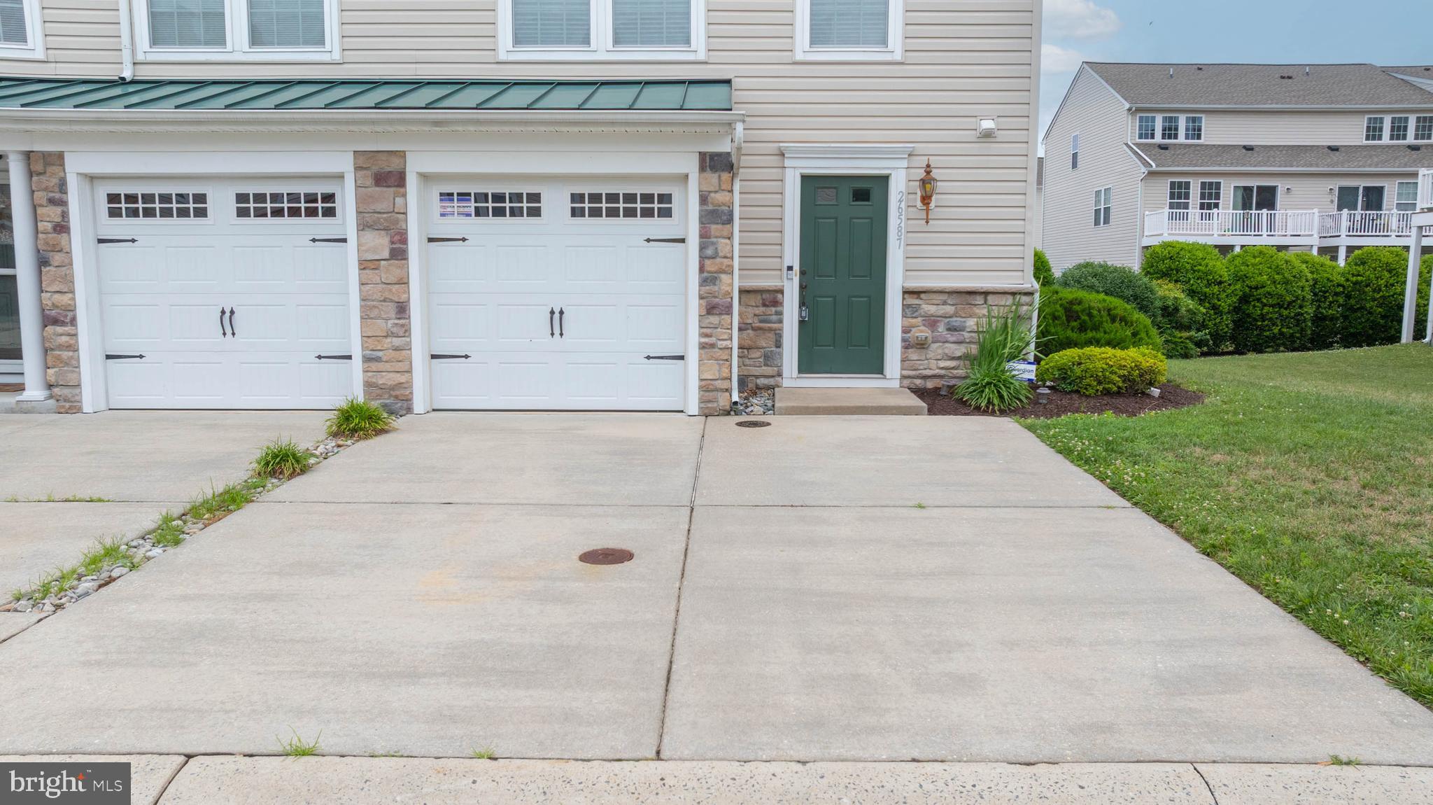 Your end unit townhouse!