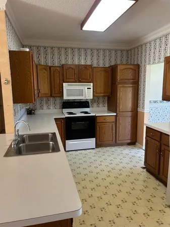 $349,900 | 905 South Park Avenue, Batesville, IN 47006