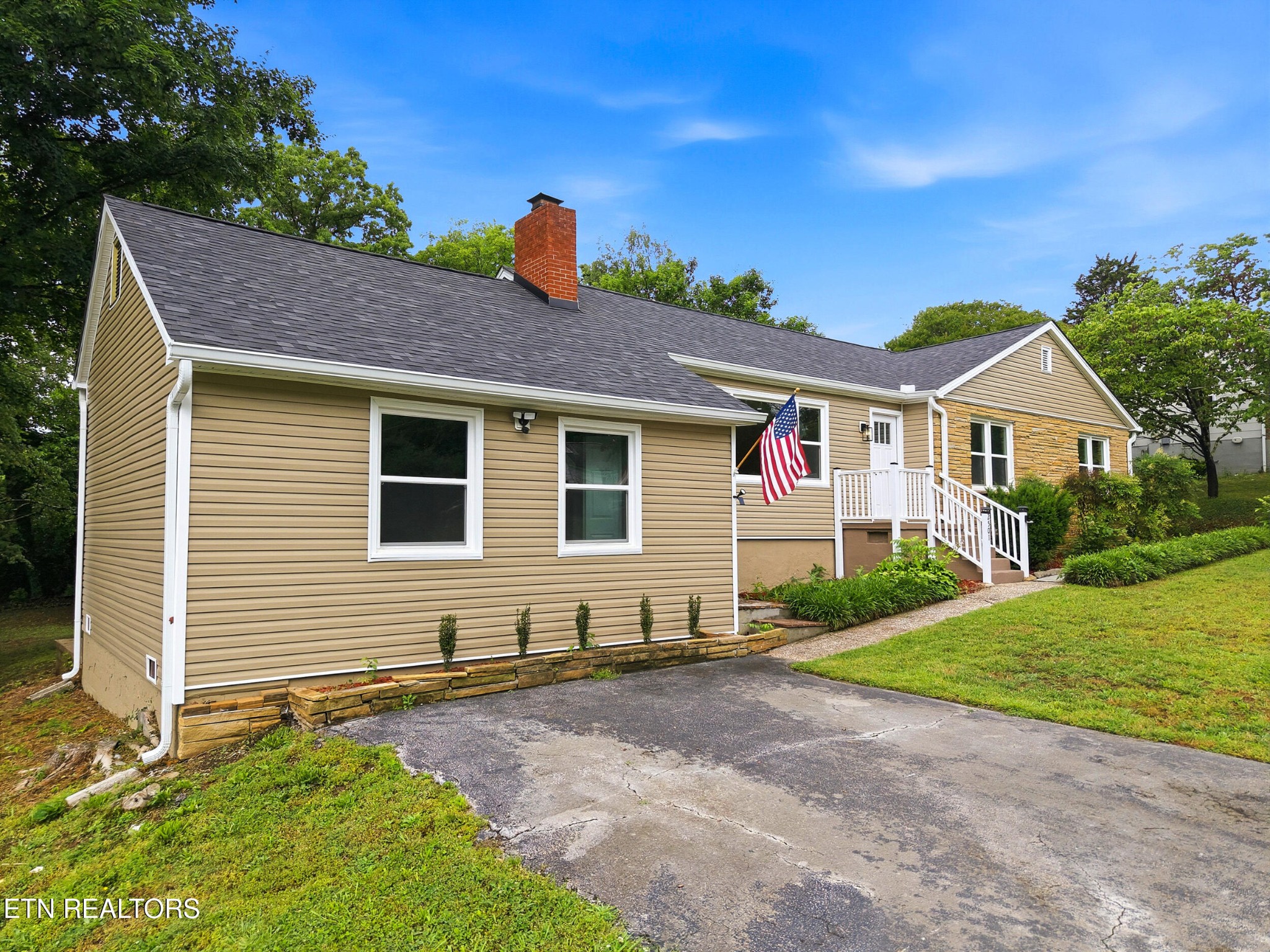 2501 Pleasant View Road Knoxville, TN 37914 - Photo 4 of 55 Gallery Image 4