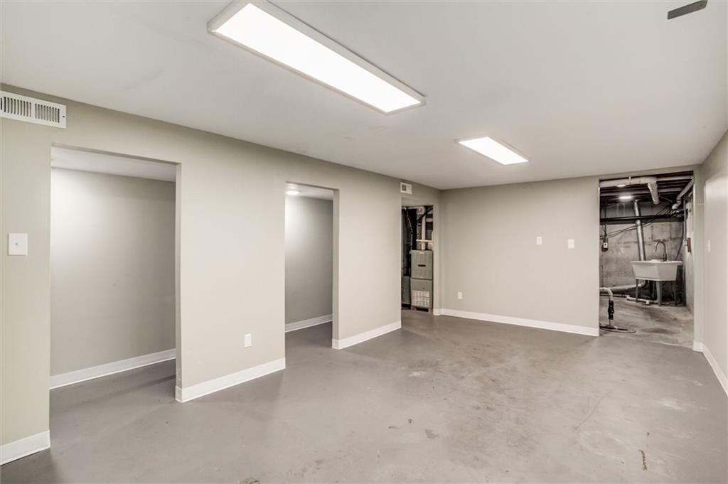 304 Floyd Road Orrick, MO 64077 - Photo 19 of 31