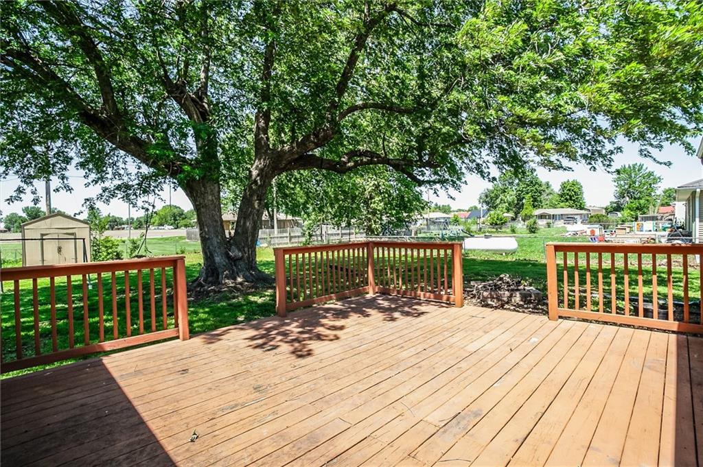 304 Floyd Road Orrick, MO 64077 - Photo 24 of 31