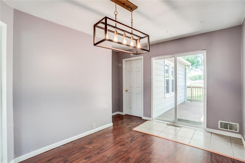 304 Floyd Road Orrick, MO 64077 - Photo 9 of 31