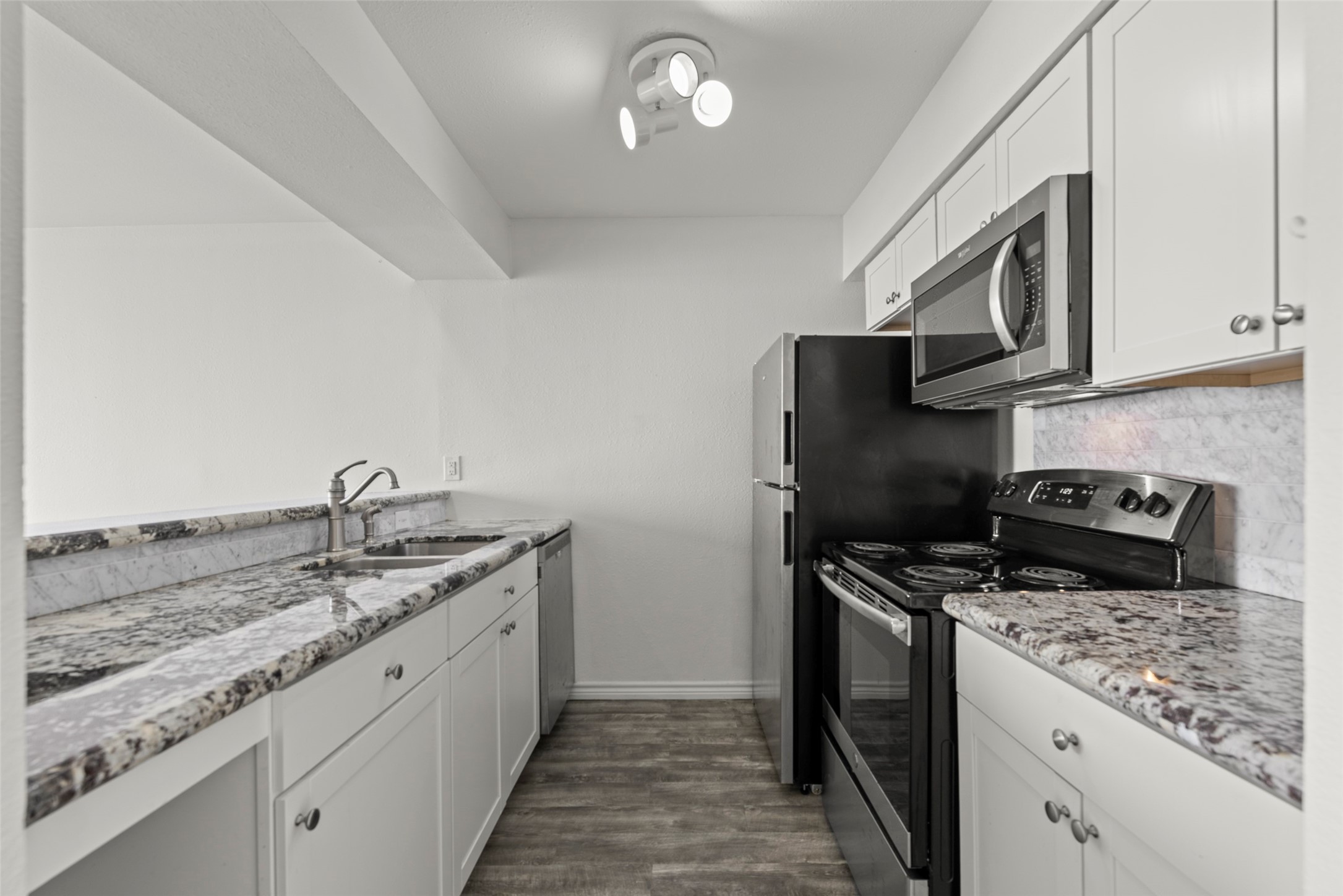 12600 Melville Drive, Unit 305A Montgomery, TX 77356 - Photo 8 of 21