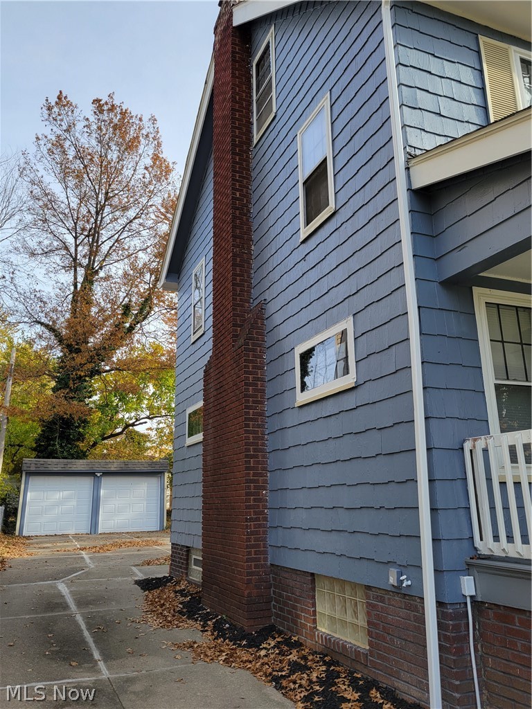 1023 Greyton Road Cleveland Heights, OH 44112 - Photo 3 of 23