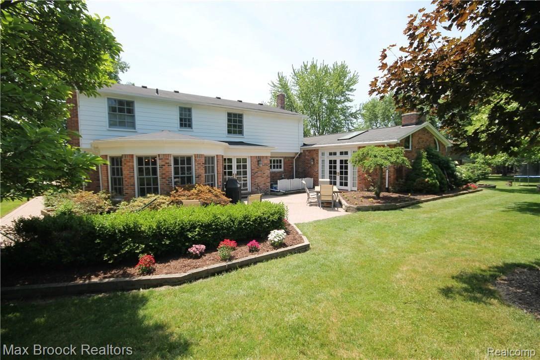 4784 Walnut Lake Road Bloomfield Hills, MI 48301 - Photo 25 of 29 IMG_9924.JPG