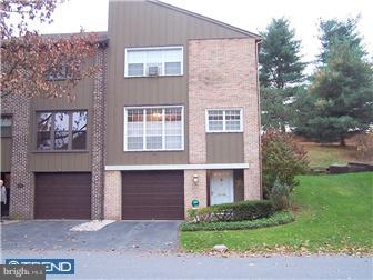 17 Club Lane Reading, PA 19607 - Photo 1 of 7 Exterior Front