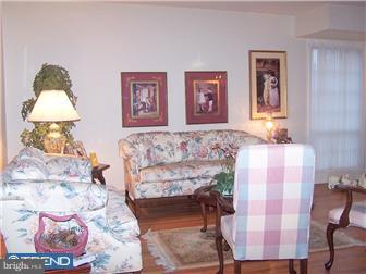 17 Club Lane Reading, PA 19607 - Photo 6 of 7 Gallery Image 6