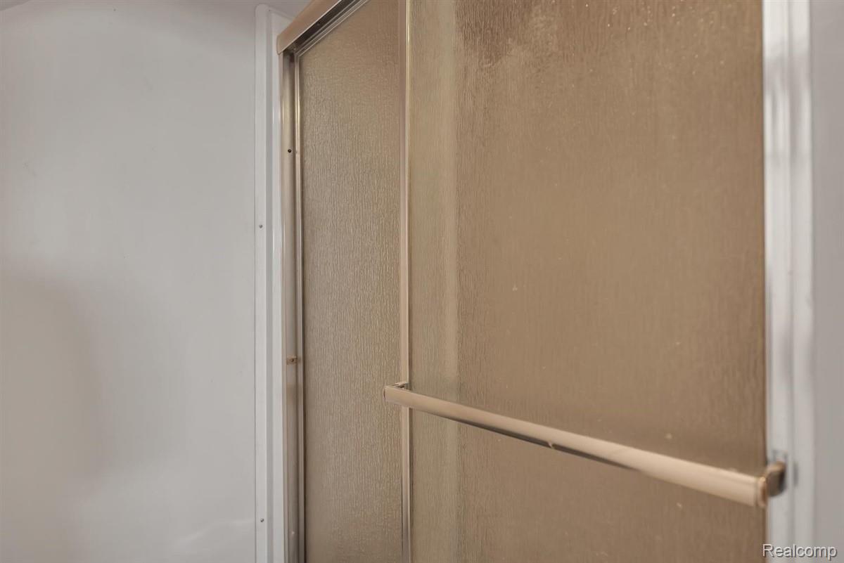 748 Burlington Road Canton, MI 48188 - Photo 30 of 43 36-748 Burlington Rd-WindowStill-Re.jpg