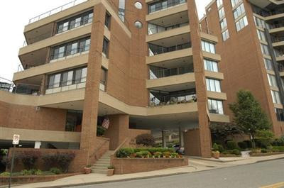 1 Riverside Drive, Unit 305 Covington, KY 41011 - Photo 1 of 5 Gallery Image 1