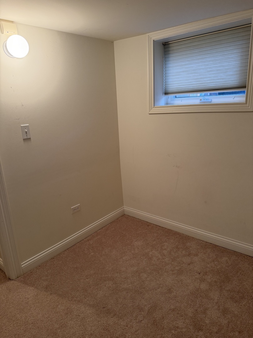 4546 North Spaulding Avenue, Unit 1 Chicago, IL 60625 - Photo 20 of 22 a view of an empty room