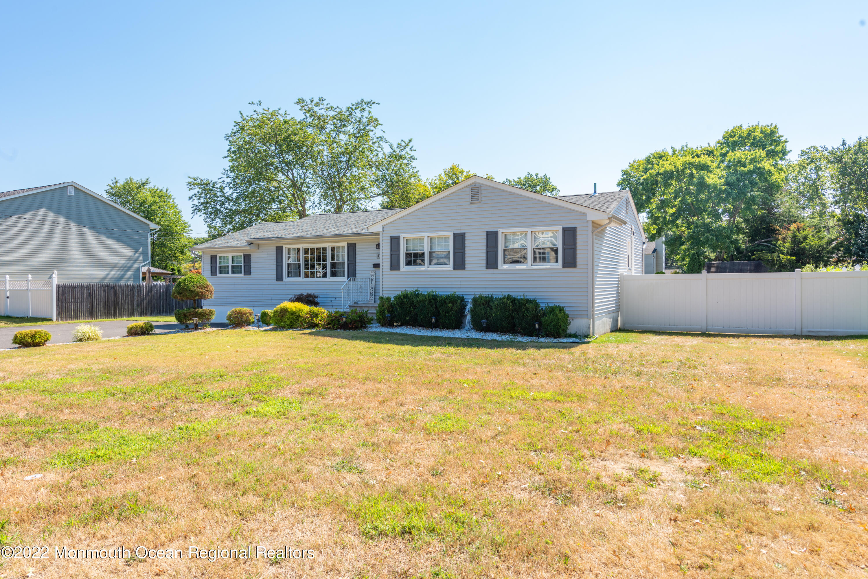 613 Harmony Road Middletown, NJ 07758 - Photo 2 of 35 Large set back