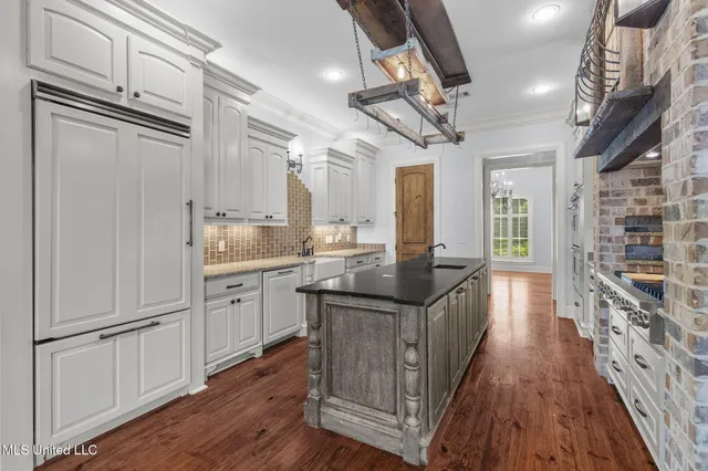 $1,090,000 | 106 Chicot Cove, Ridgeland, MS 39157