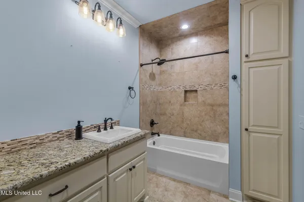 $1,065,000 | 106 Chicot Cove, Ridgeland, MS 39157