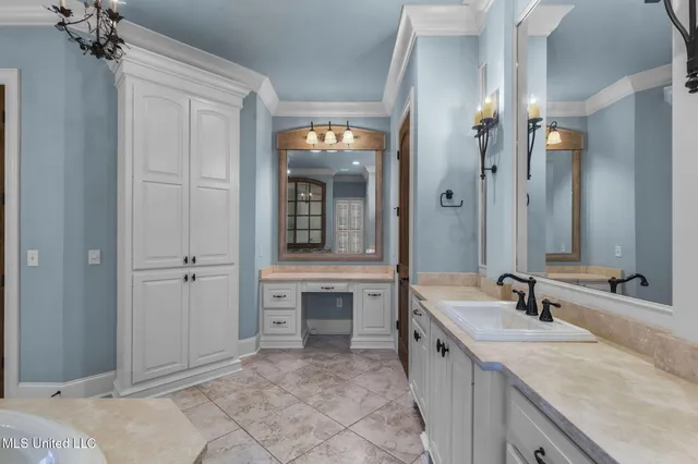 $1,090,000 | 106 Chicot Cove, Ridgeland, MS 39157