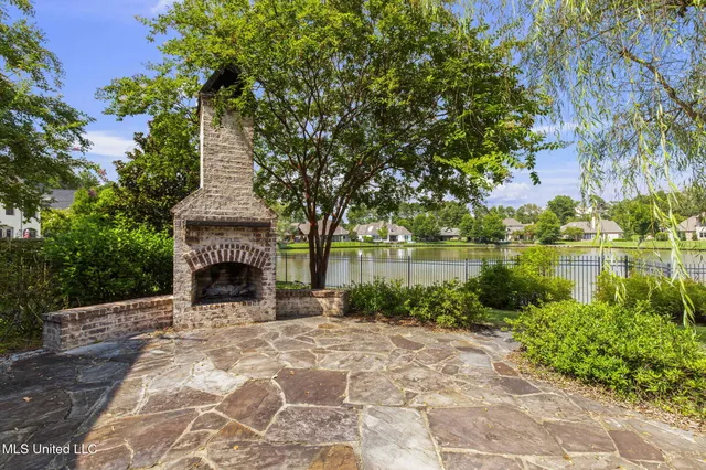 $1,090,000 | 106 Chicot Cove, Ridgeland, MS 39157