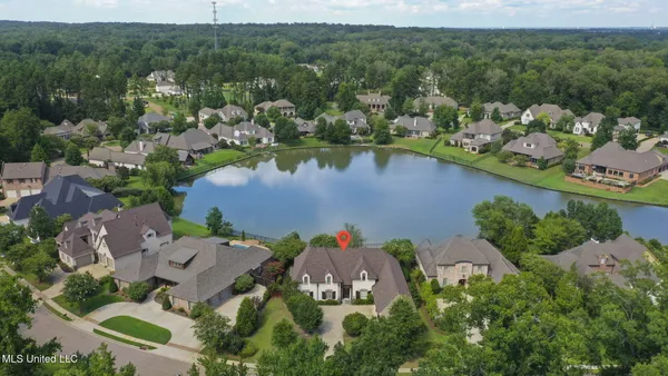 $1,065,000 | 106 Chicot Cove, Ridgeland, MS 39157