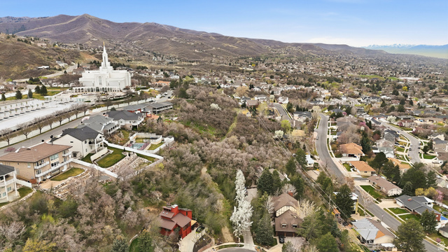 331 South 1550th Street East, Unit 3 Bountiful, UT 84010 - Photo 30 of 30 Aerial perspective of suburban area featuring a mountainous background