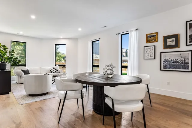 $1,230,000 | 1114 Beacon Street, Unit 111, Newton, MA 02461