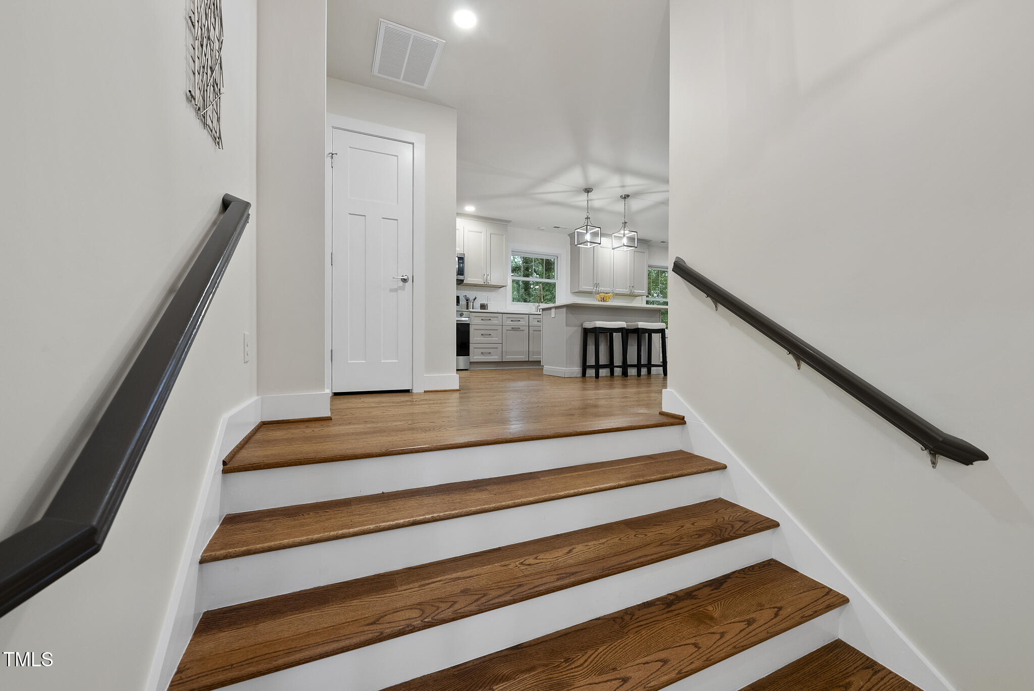 4301 Azalea Drive Raleigh, NC 27612 - Photo 5 of 38 DSC07731