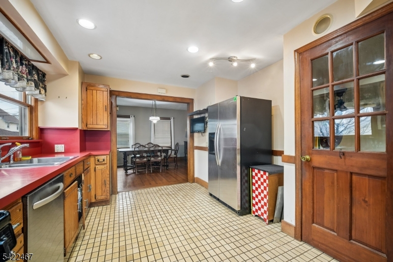 158 Palisade Road Elizabeth, NJ 07208 - Photo 14 of 37