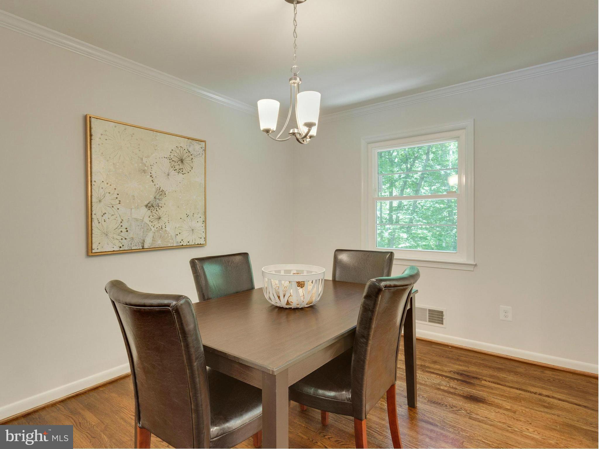 7120 Dryburgh Court Springfield, VA 22152 - Photo 9 of 30 Serve Your Guests A Gourmet Meal in this Dining Rm