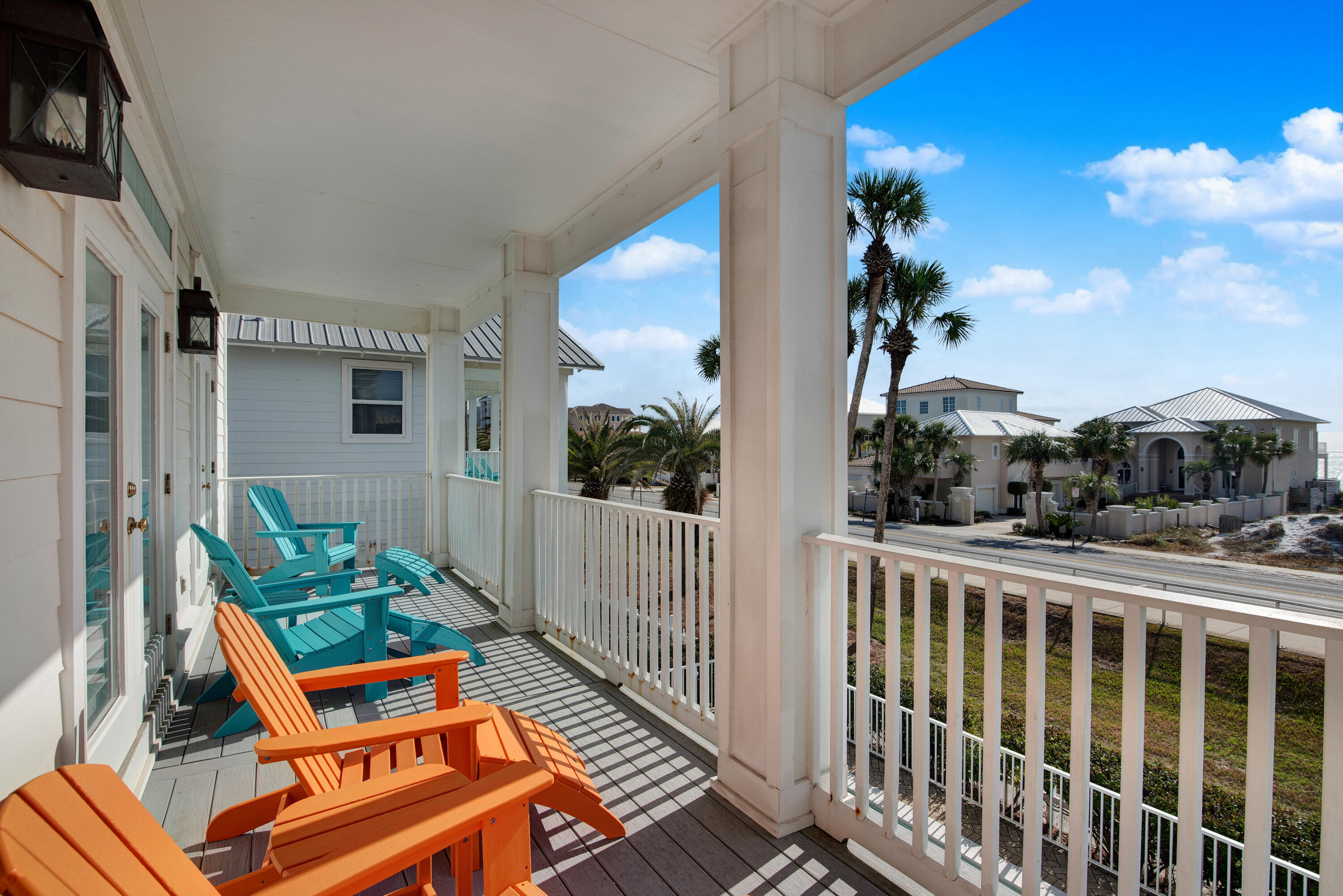 4484 Ocean View Drive Destin, FL 32541 - Photo 25 of 40 a room with furniture